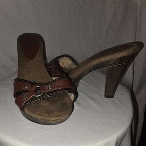 Lei Brown Heeled Sandals